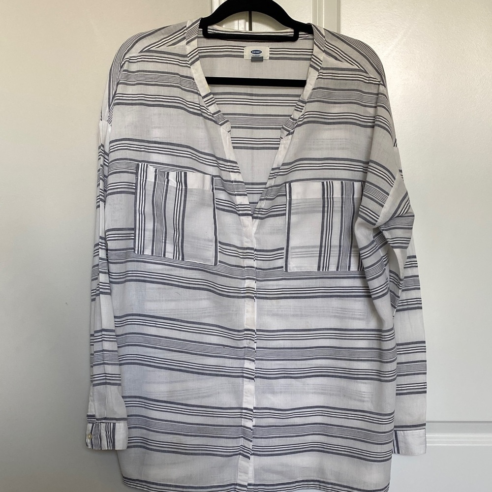Old Navy Gray and White Striped Shirt